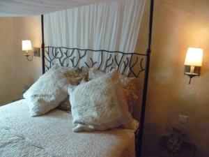 B&B / Chambres d'hotes Mas du Puits d'Amour : photos des chambres