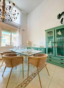 Premium Central Seafront Villa