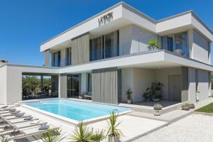 Luxury villa La Casa with heated pool and sauna