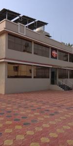 Hotel Gurudev Inn