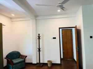 golden leaf villa apartment