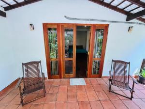 golden leaf villa apartment