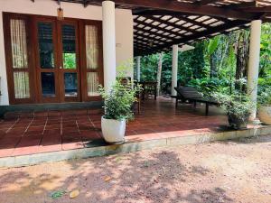 golden leaf villa apartment