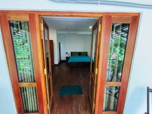golden leaf villa apartment
