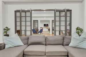 The Dirty Martini Den Classic style Extra Dirty