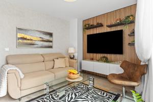 Elegant Duplex Penthouse A116