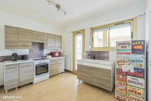 Appartement spacieux et lumineux, terrasse, parking, proche commodités