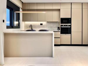 Athenian Riviera Hideaway, 1 BR in Glyfada