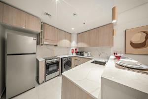 FIRST CLASS 1BR Stylish Circle Mall Doorstep