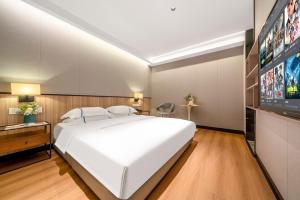 Mingyuan Holiday Hotel