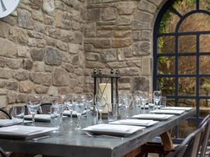 6 Bed in Richmond oc-g0178