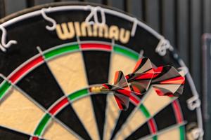 Ivy House 5 Bed 3 Bath w Games Room and Parking