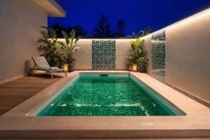 Villa Aman piscina e jacuzzi riscaldata