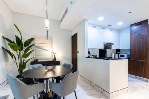 HomesGetaway - Contemporary1 BR apartment in J One Residence