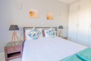 99B Hibiscus - Spacious 2-Bedroom Apartment with Pool Views