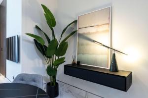 HomesGetaway - Contemporary1 BR apartment in J One Residence