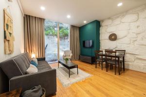 BmyGuest - Patio de Santa Catarina Apartment