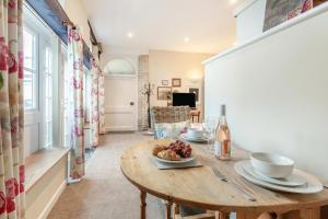 1 Bed in Fowey oc-t36056