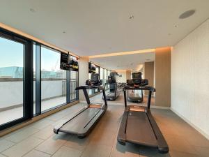 FIRST CLASS 2BR Modern Vibes Urban Luxury