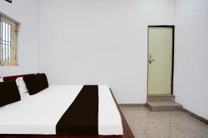 Hotel O Chaudhary Raj Hotal