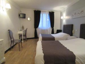 Superior Quadruple Room room in Hotel De La Bastide