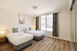 Heart of CBD - Darling Harbour - Chinatown - 3BR & Parking