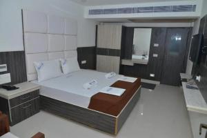 Ango Plaza Hotel