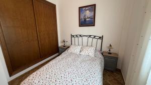 Rural en La Viñuela piscina y chimenea