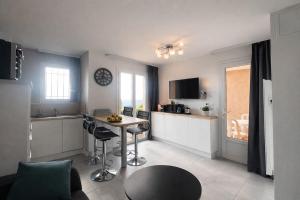 Les Terrasses Azur, Vue mer, Piscine et Tennis