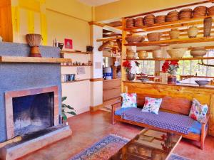 Best Bed and Breakfast with Sunrise & Mountain View!