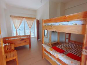 Best Bed and Breakfast with Sunrise & Mountain View!