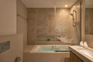 Luxury Burj & Fountain View 3 Bedroom Apartment