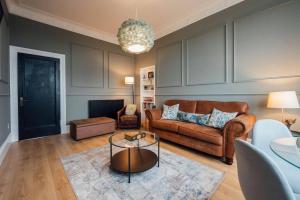 Sea View, 2 Bed Apartment, Central Largs