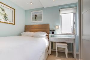 Veeve - Mornington Crescent Hideaway