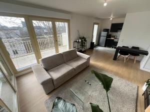 Jacuzzi Rooftop 80m2 - 6 people - Metro 2 min