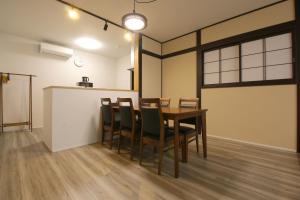 堺 Kinokuniya Izumi Fuchu 紀伊國屋 和泉府中 1-4番館 宿泊施設 ロビー