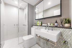 Glebe 2 Bedroom Duplex Walking Distance to Fish Market Near CBD Quiet and Comfortable