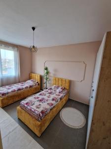 2 bedroom apartment near Sea 4 min to go