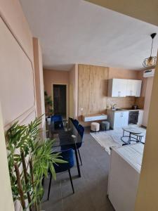 2 bedroom apartment near Sea 4 min to go