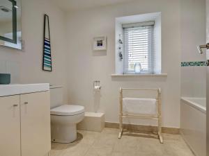 4 Bed in Trelights 44398