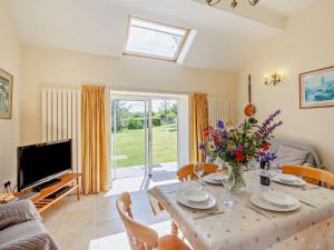 2 Bed in Tyn-y-Groes 42573