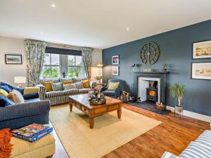 4 Bed in Hayton SZ119