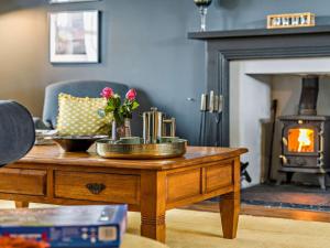 4 Bed in Hayton SZ119