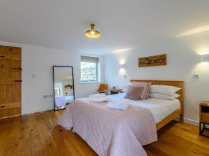 3 Bed in Llwyngwril 75025