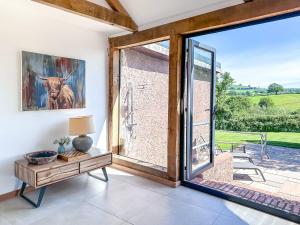 6 Bed in Cadeleigh 66780