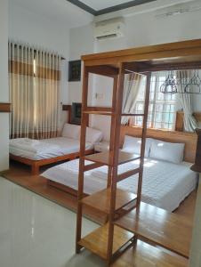 Hongs family house