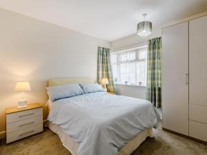 4 Bed in Chapel St. Leonards 79324