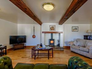 5 Bed in Pilling 40993