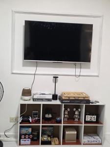 Casa Serenity Staycation at Azure parañaque with 1 bedroom good for 1 to 4 pax airconditioned room and pool view near sm bicutan