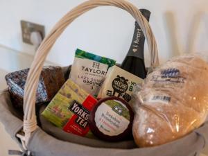 3 Bed in Hawes oc-90749